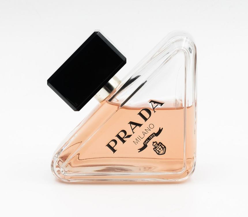 Prada Paradoxe Eau de Parfum — product photograph